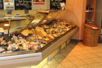 külmvitriini iseteenindus kala koorikloomad