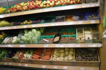 kaupluse riiul pagariäri kondiitriäri leib