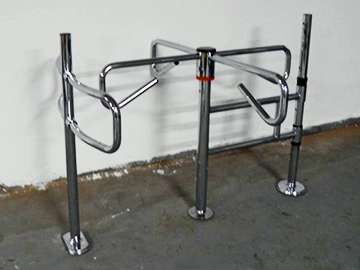 sissepääsu pöördvärav kolmjalg turvalisus