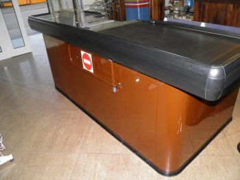 turvaline vitriinialus lukustus