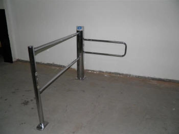 väljatõmmatav tõke automaatne